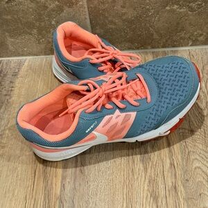 Nike aeroply Athletic Shoes with Breathable Mesh